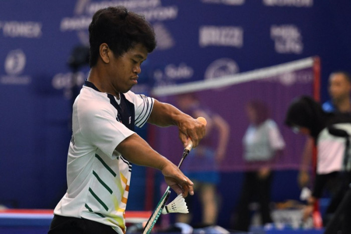 Kejutan Dimas Tri Aji Taklukkan Unggulan Tiga Dhinagaran  Pandurangan di Fox's Indonesia Para Badminton Solo