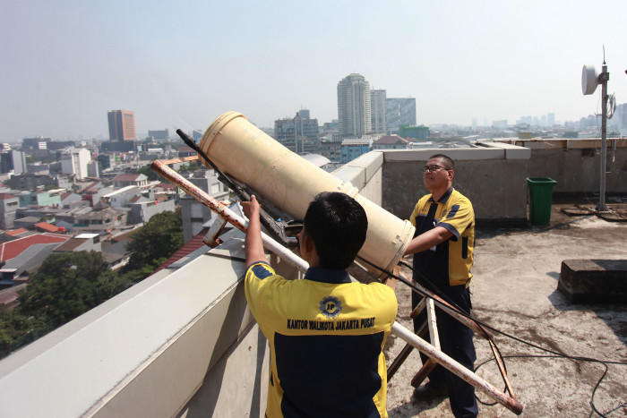 700 Gedung Milik Swasta di DKI Siap Pasang Generator Kabut Air