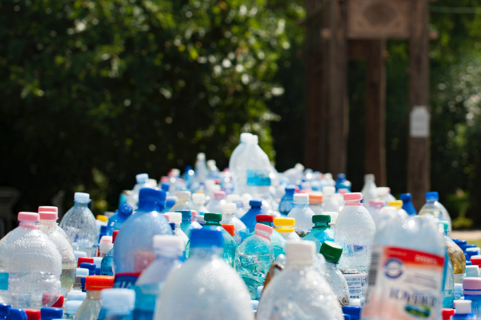 Jumlah Timbulan Sampah Plastik RI Naik Signifikan