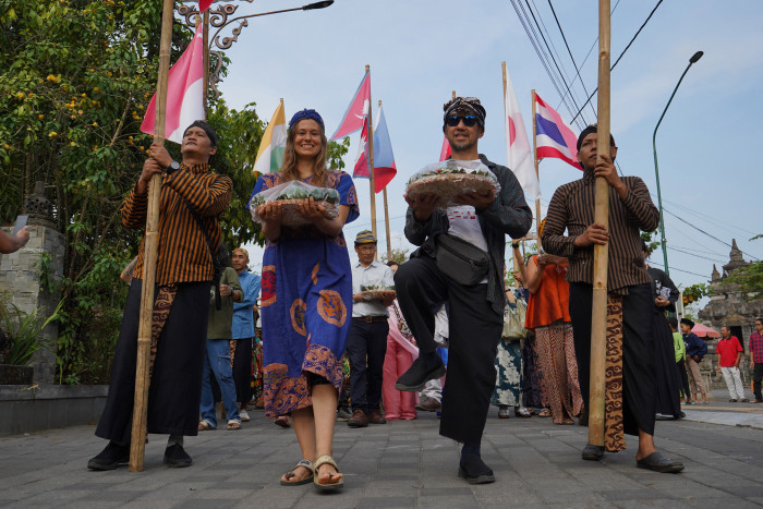 9 Negara Pamerkan Lukisan di Borobudur  