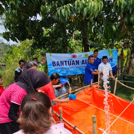 Danone Aqua Pasokan Air Bersih untuk Masyarakat Jabar