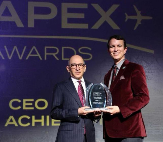 CEO Qatar Airways Group Raih CEO APEX Lifetime Achievement Award