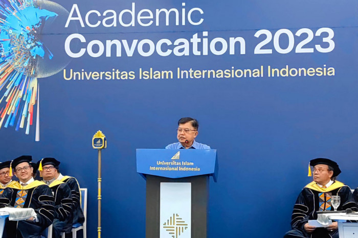 JK Ajak Mahasiswa UIII Wujudkan Islam yang Damai
