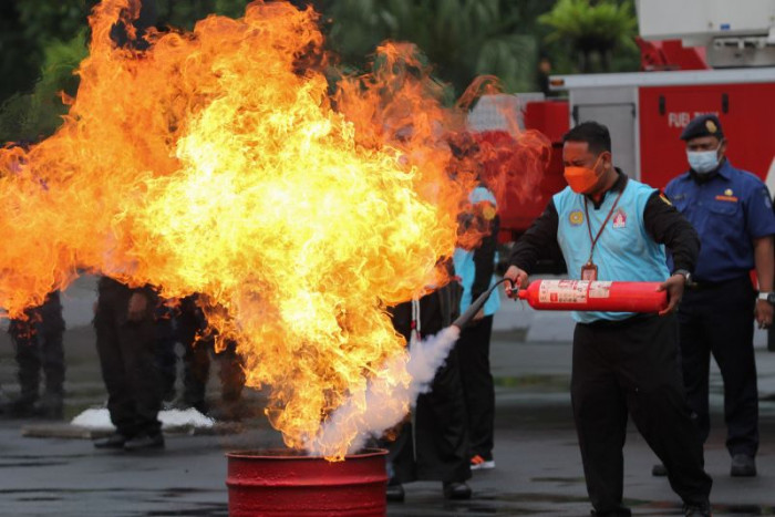 Padamkan Kebakaran di SMAN 6 Jakarta, Petugas Keamanan Meninggal Dunia