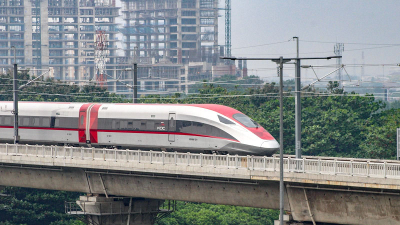 Jawa Barat Bersolek Jelang Pengoperasian Kereta Cepat 1 Oktober