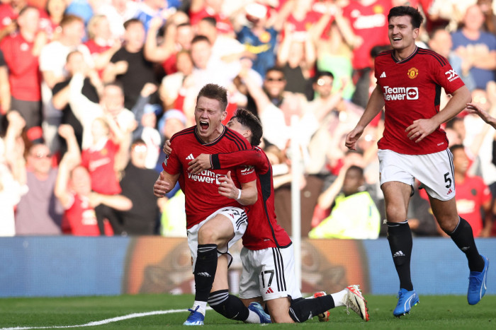 Dua Gol Larut McTominay Pastikan MU Tekuk Brentford