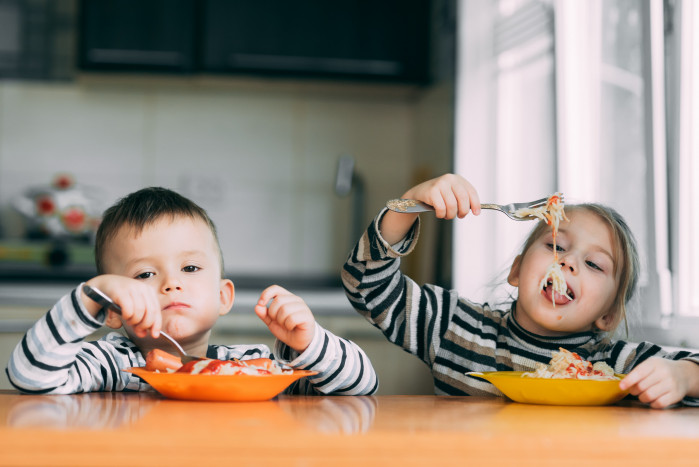 Ingin Anak Pintar Makan? Kenali Dulu Gaya Makan Anak Anda