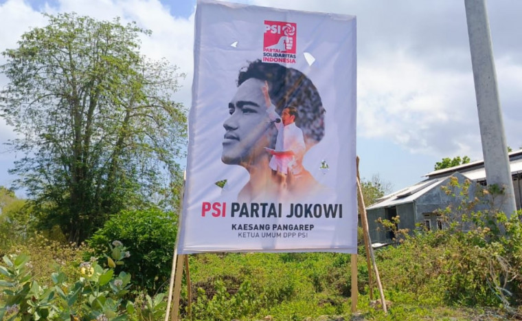 Baliho PSI Partai Jokowi Menjamur di Kota Labuan Bajo