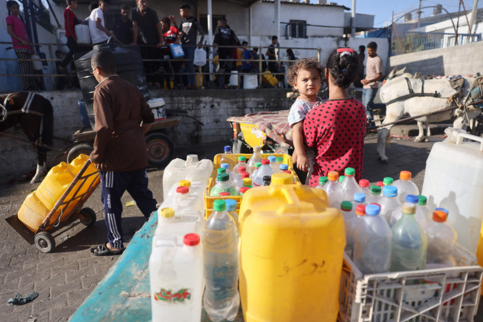 Anak-anak di Gaza Kesulitan Dapat Makanan dan Air