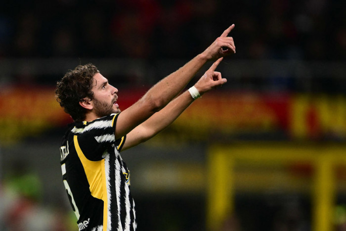 Manuel Locatelli Bawa Juventus Dekati Inter Milan dalam Kemenangan Emosional