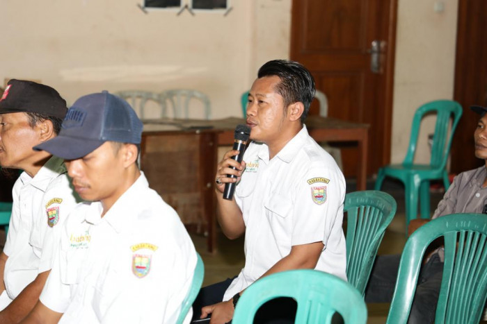 Alumni Undip, Unnes dan UNS Beri Pembekalan Pemanfaatan BUMDes di Batang