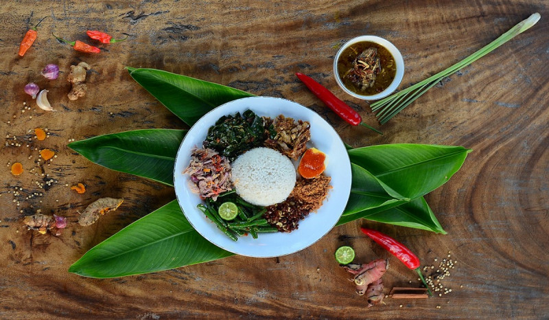 16 Makanan Khas Bali yang Lezat dan Bikin Ngiler, Rugi Banget kalau Nggak Coba!