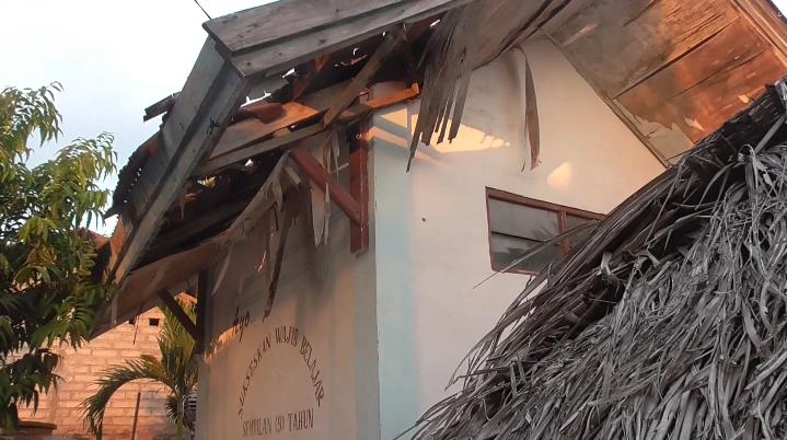 Miris, Kondisi bangunan SD - SMP satap di Flotim Rusak Parah