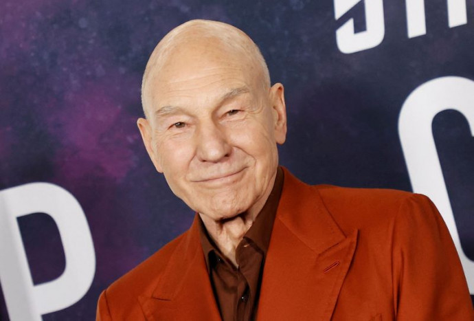 Sir Patrick Stewart sudah Alami Kebotakan sejak Usia 19 tahun