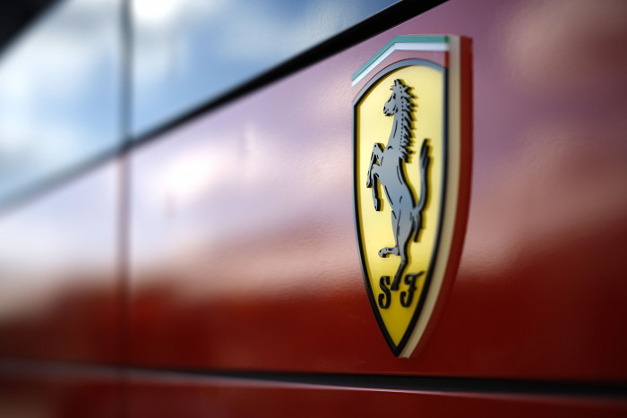Pengendara Ferrari Bersedia Ganti Kerugian Korban