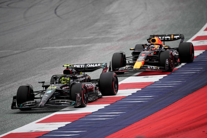 Red Bull Nantikan Persaingan dengan Mercedes pada Musim 2024
