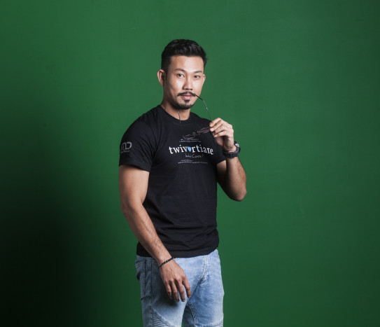 Denny Sumargo Luncurkan Brand Lokal Perawatan Pria, SOMBONG Hadir Eksklusif di Shopee