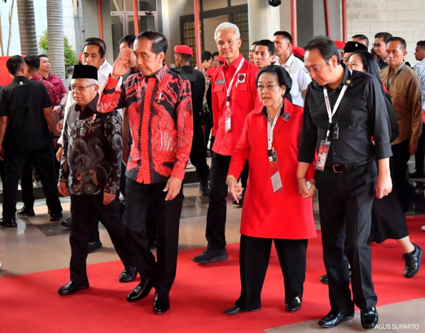 Waketum Garuda Tantang PDI Perjuangan Pecat Jokowi dan Gibran