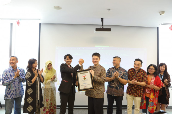 Gelorakan Cinta Nusantara, DANA Sabet Penghargaan Rekor MURI