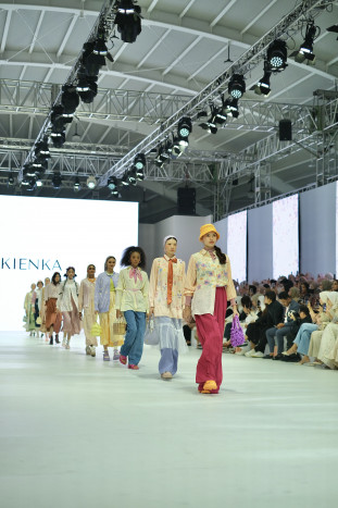 Kienka Meriahkan Panggung Jakarta Fashion Week 