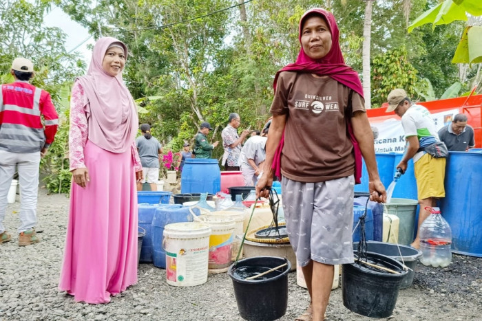 SIG Salurkan 906 Ribu Liter Air Bersih untuk Bantu Masyarakat di Daerah Kekeringan
