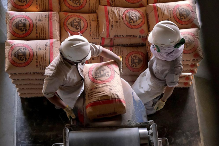 Antisipasi Banjir, Semen Indonesia Normalisasi Sejumlah Saluran Air