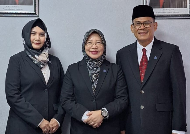 Dr. Siti Yulidhar Harunasari, M.Pd. Dilantik sebagai Rektor Universitas LIA Periode 2023-2027 