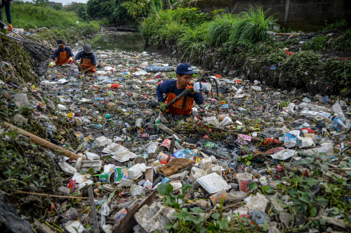 Bandung Darurat Sampah, Pemuda Diminta Lebih Peduli Lingkungan  