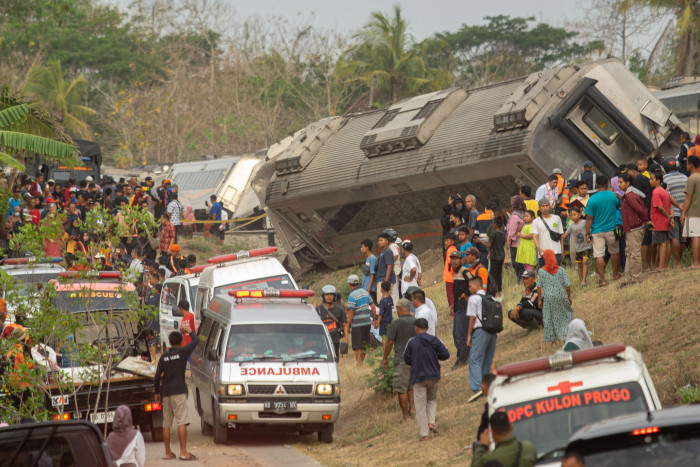 32 Korban Terluka Akibat Anjloknya KA Argo Semeru, Sebagian Rangkaian KA Berhasil Dievakuasi