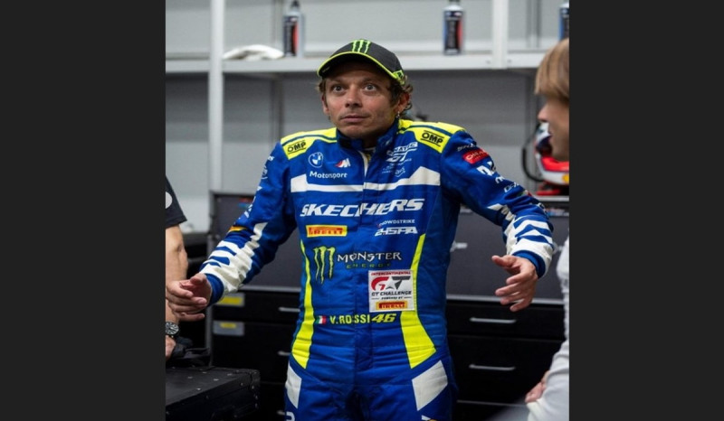 Rossi akan Berkompetisi di Balapan Ketahanan Mobil