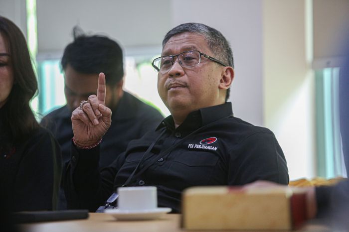 Sekjen PDIP Buka Suara Soal Pencopotan Baliho Ganjar-Mahfud di Bali
