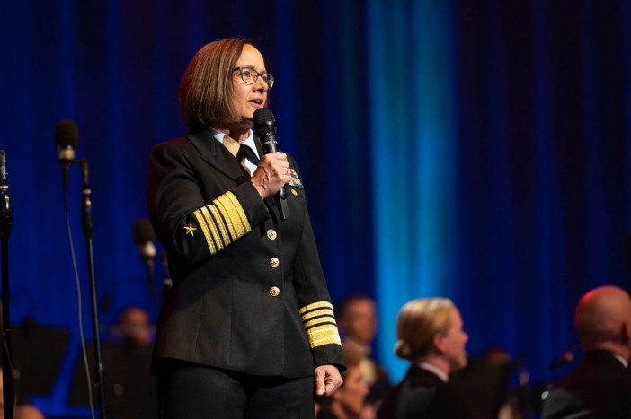 Lisa Franchetti, Perempuan Pertama yang Memimpin Angkatan Laut AS