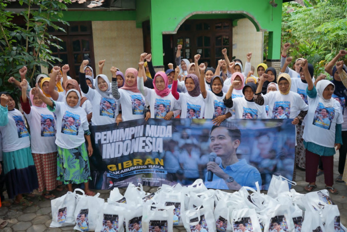 Relawan Mas Gibran Bagikan Sembako dan Mancing Bersama di Kabupaten Bantul