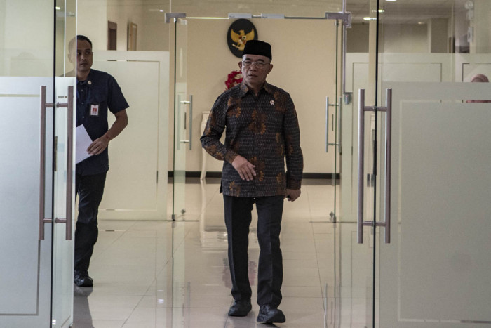 Anies Ditolak, Kewenangan Penuh dari Rektor