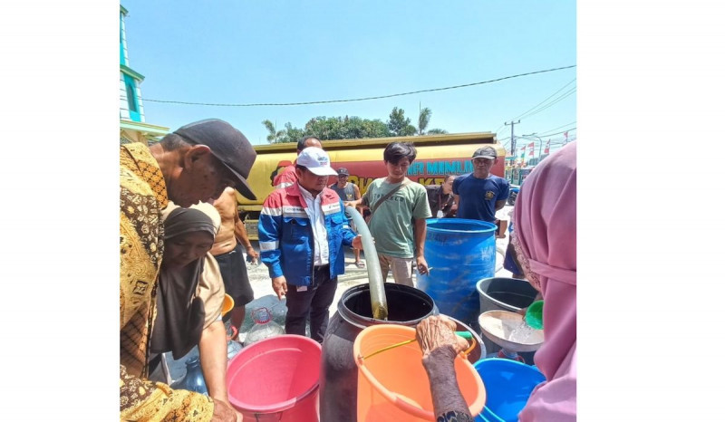 128 Ribu Liter Air Bersih Disalurkan pada Warga Bekasi
