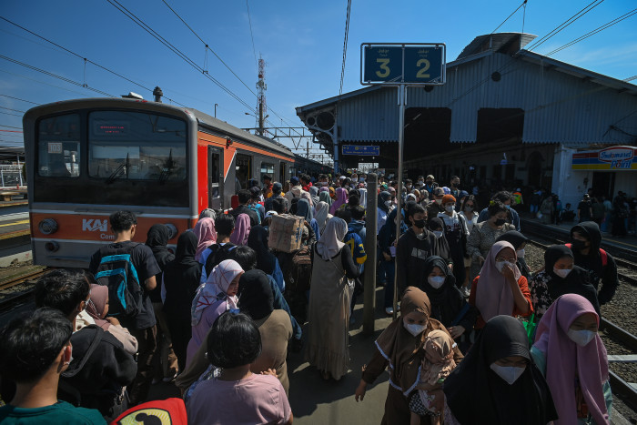 Proses Retrofit Gerbong, KAI Commuter Pastikan Jadwal Perjalanan tidak Berkurang 