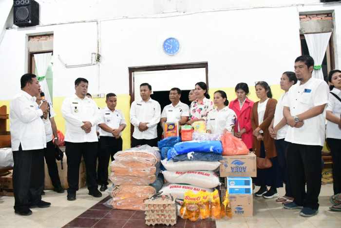 Pasokan Makanan untuk Korban Banjir Bandang di Samosir Dipastikan Aman