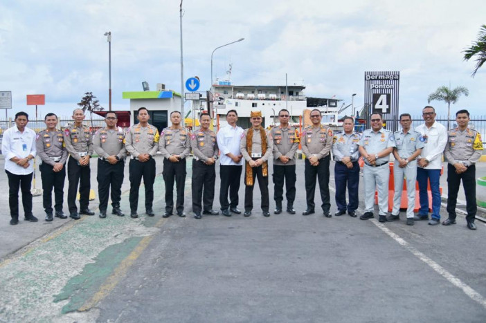 Jelang Operasi Lilin 2023, Kakorlantas Cek Pelabuhan Jangkar dan Pelabuhan Ketapang Jatim
