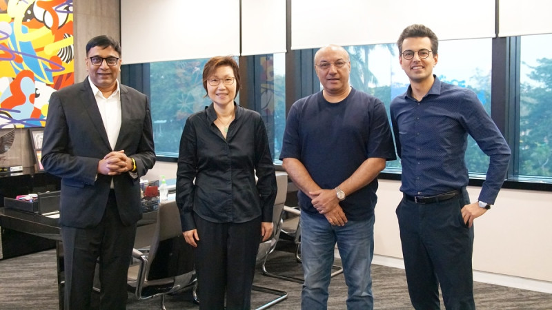 Indosat Jalin Kemitraan RCS Business Messaging Pertama di Indonesia
