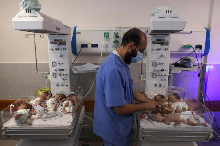 Petugas Medis Evakuasi 31 Bayi Prematur dari Rumah Sakit Gaza