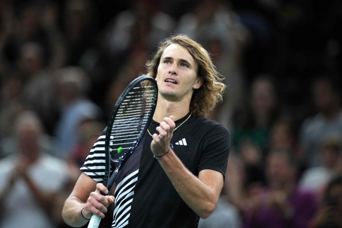 Zverev Melaju di Paris Masters