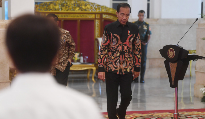 Jokowi Enggan Komentari Pemberhentian Iparnya Anwar Usman dari Jabatan Ketua MK