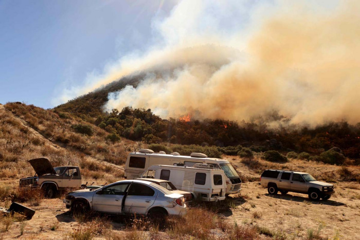 Kebakaran Hutan di California Memicu Evakuasi 4.000 Orang