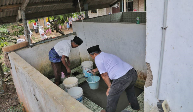 Relawan GG Beri Bantuan Sumur Bor di Lebak