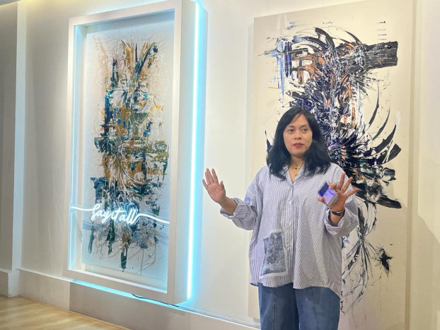 Laila Azra Tampilkan 'Soca' Paduan Seni Lukis dan Cahaya di Artsphere Gallery
