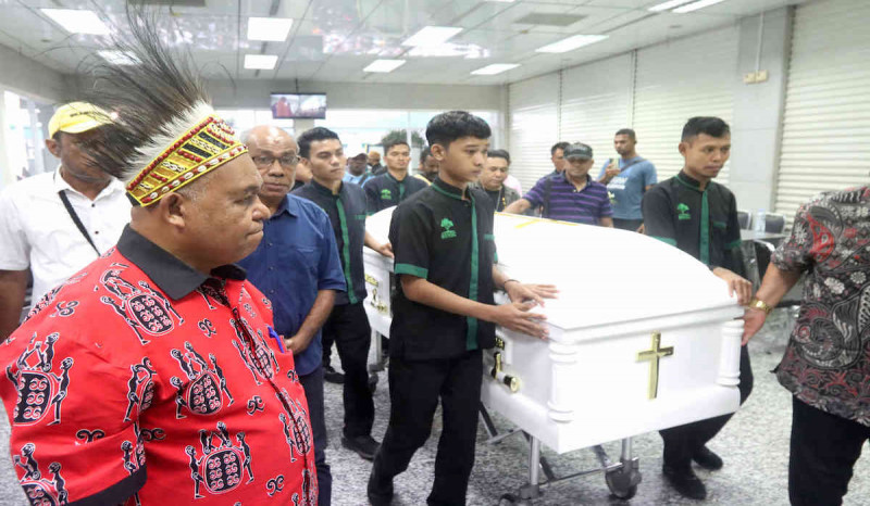 Terkena Lemparan Batu di Kepala, Pj Gubernur Papua Dirawat