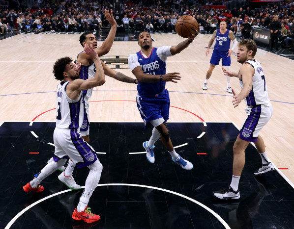 Clippers Menang 9 Kali Beruntun, Kalahkan Mavs 120-111