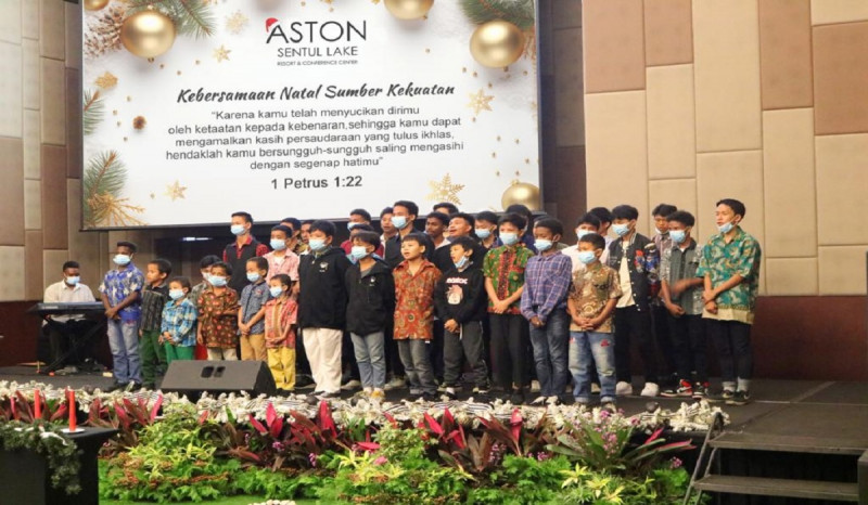 Aston Sentul Lake Resort Rayakan Natal Bersama Puluhan Anak-Anak Panti Asuhan