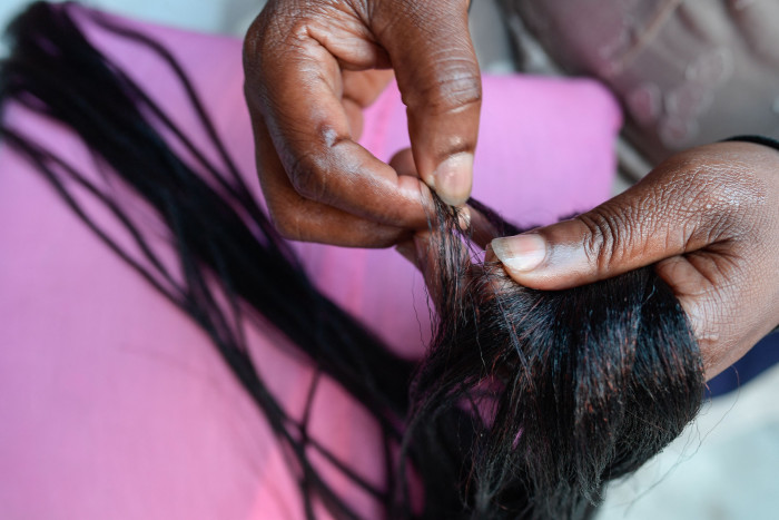 Cara Melakukan Bleaching Rambut yang Aman dan Benar