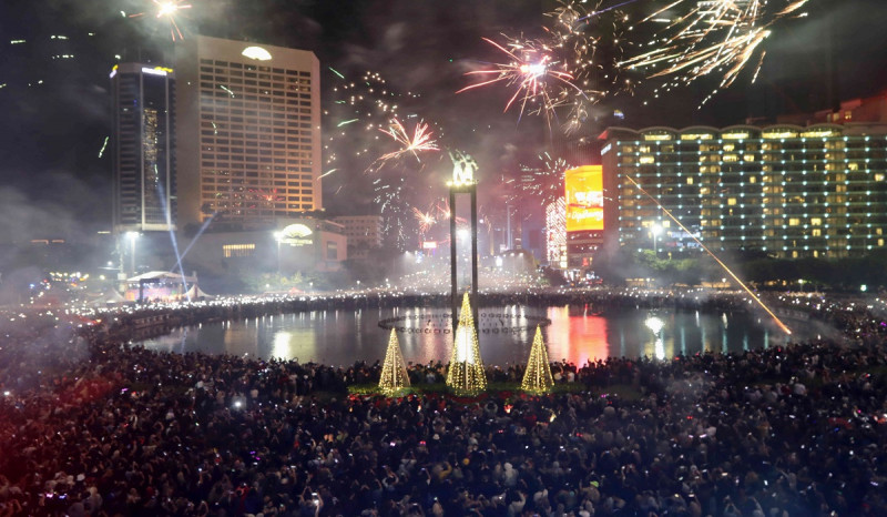 Lokasi Pertunjukkan Kembang Api Malam Tahun Baru 2024 dari Jakarta Hingga Bali